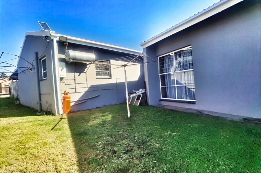 3 Bedroom Property for Sale in Pioneer Park KwaZulu-Natal