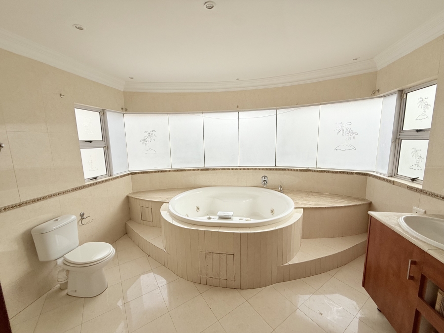 To Let 5 Bedroom Property for Rent in Umhlanga Ridge KwaZulu-Natal