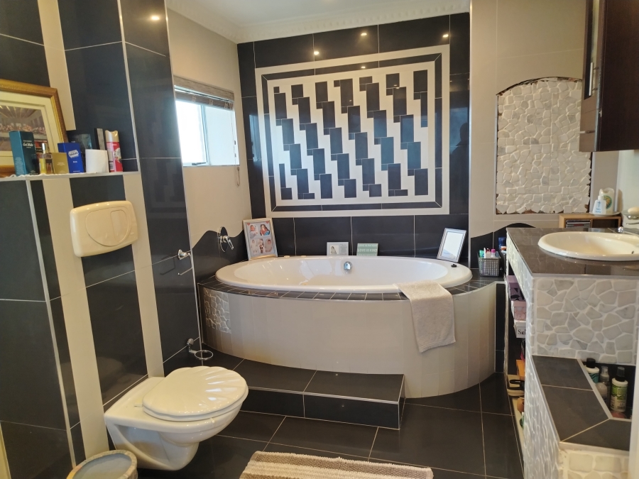 3 Bedroom Property for Sale in Morningside KwaZulu-Natal