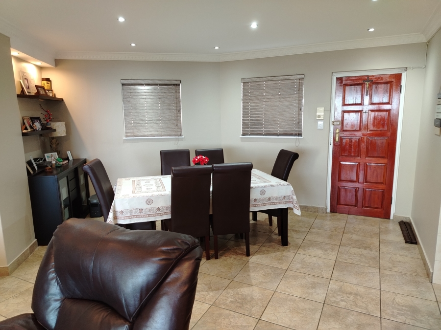 3 Bedroom Property for Sale in Morningside KwaZulu-Natal
