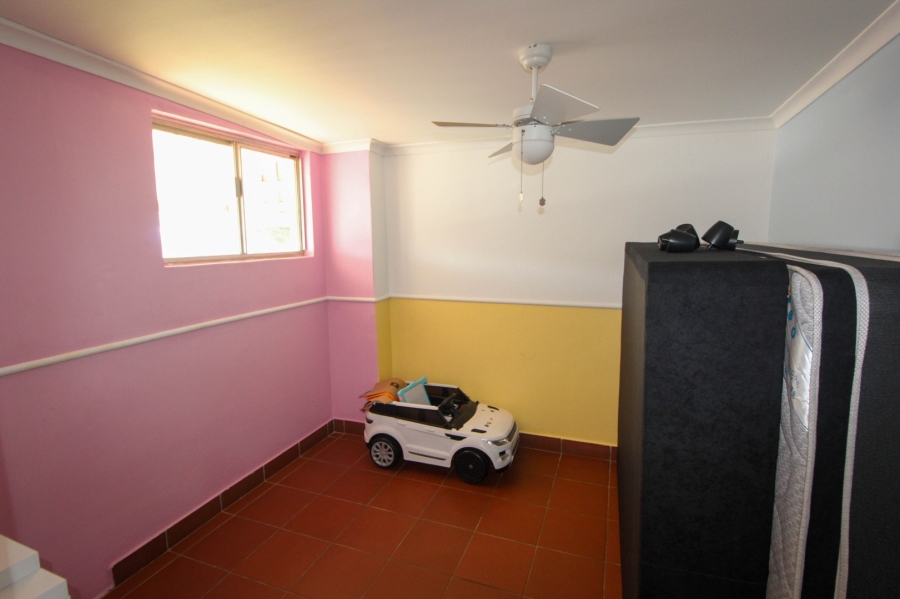 3 Bedroom Property for Sale in Ocean View KwaZulu-Natal