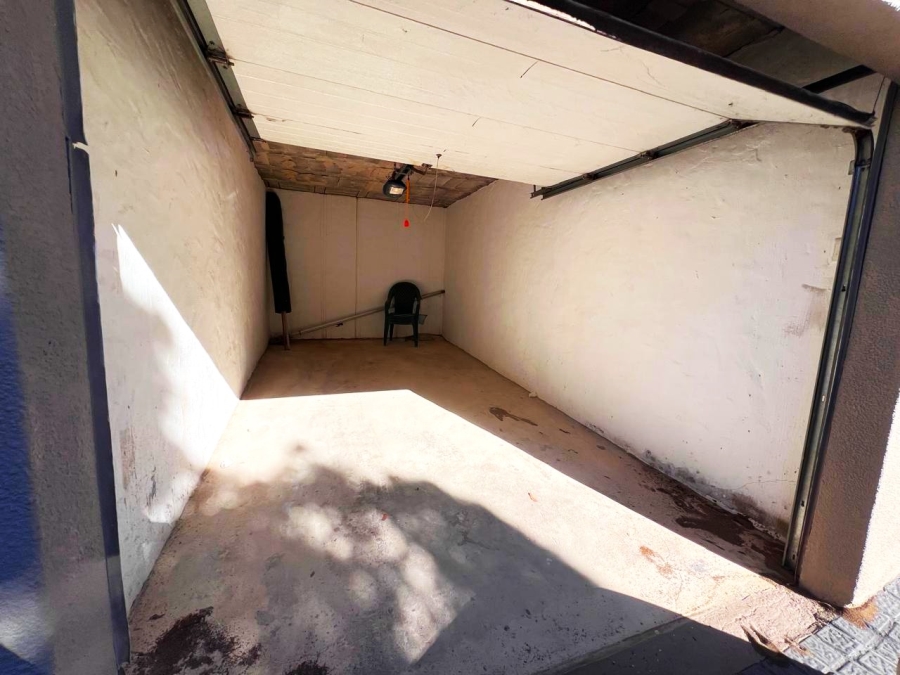 2 Bedroom Property for Sale in Margate KwaZulu-Natal