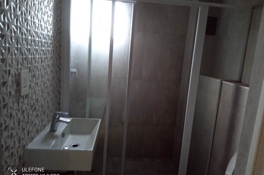 To Let 2 Bedroom Property for Rent in La Mercy KwaZulu-Natal