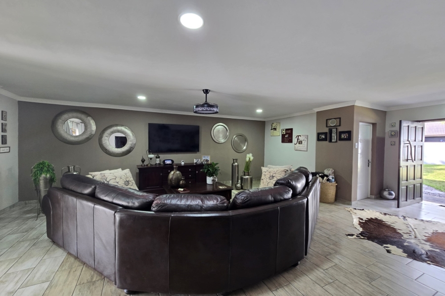 4 Bedroom Property for Sale in Meer En See KwaZulu-Natal