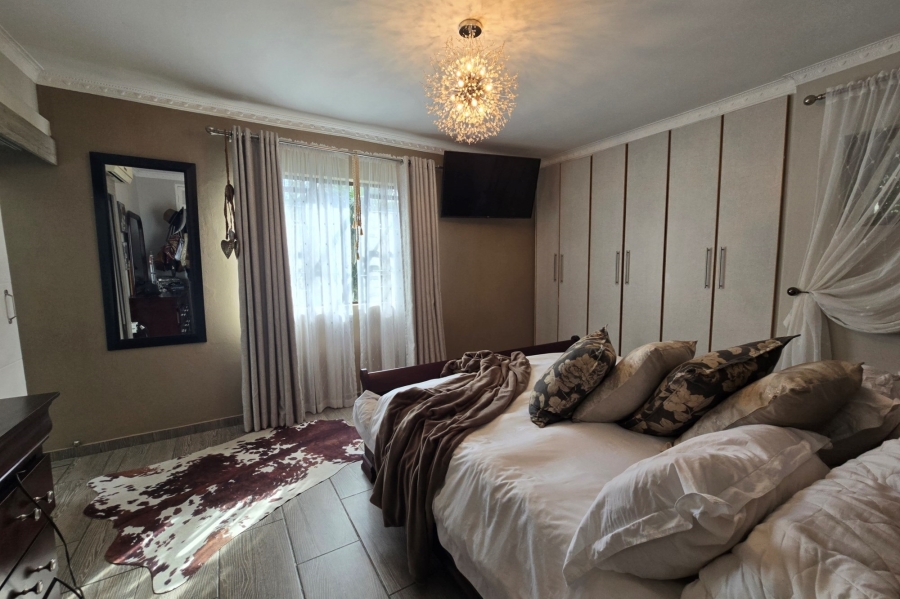 4 Bedroom Property for Sale in Meer En See KwaZulu-Natal