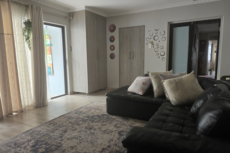 4 Bedroom Property for Sale in Meer En See KwaZulu-Natal
