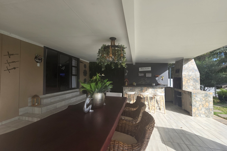 4 Bedroom Property for Sale in Meer En See KwaZulu-Natal