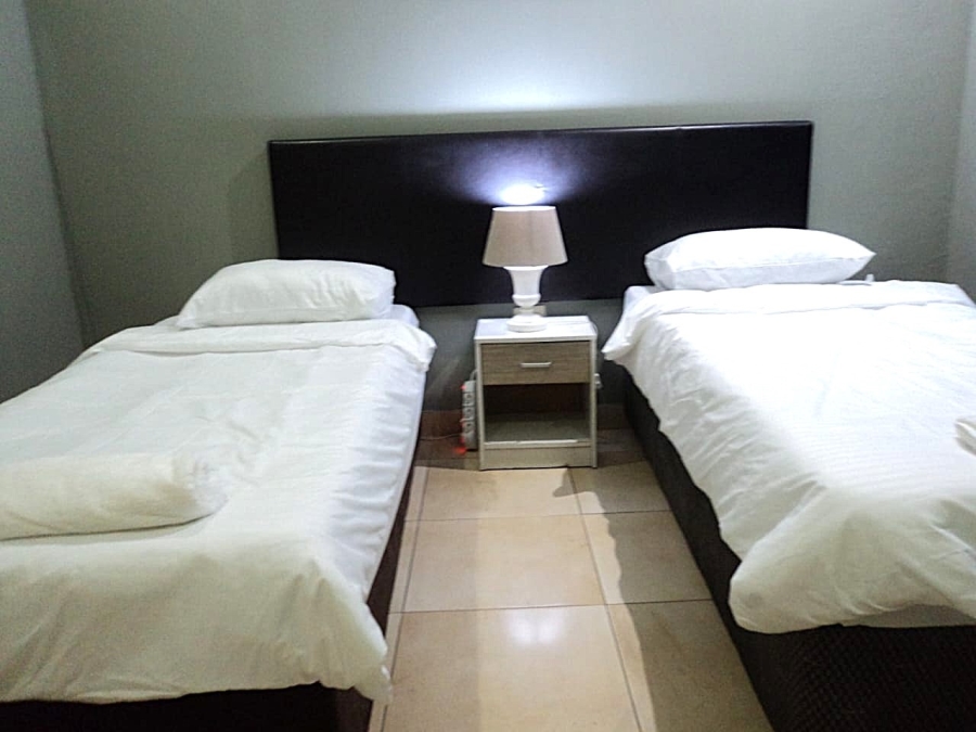 To Let 4 Bedroom Property for Rent in Bluff KwaZulu-Natal
