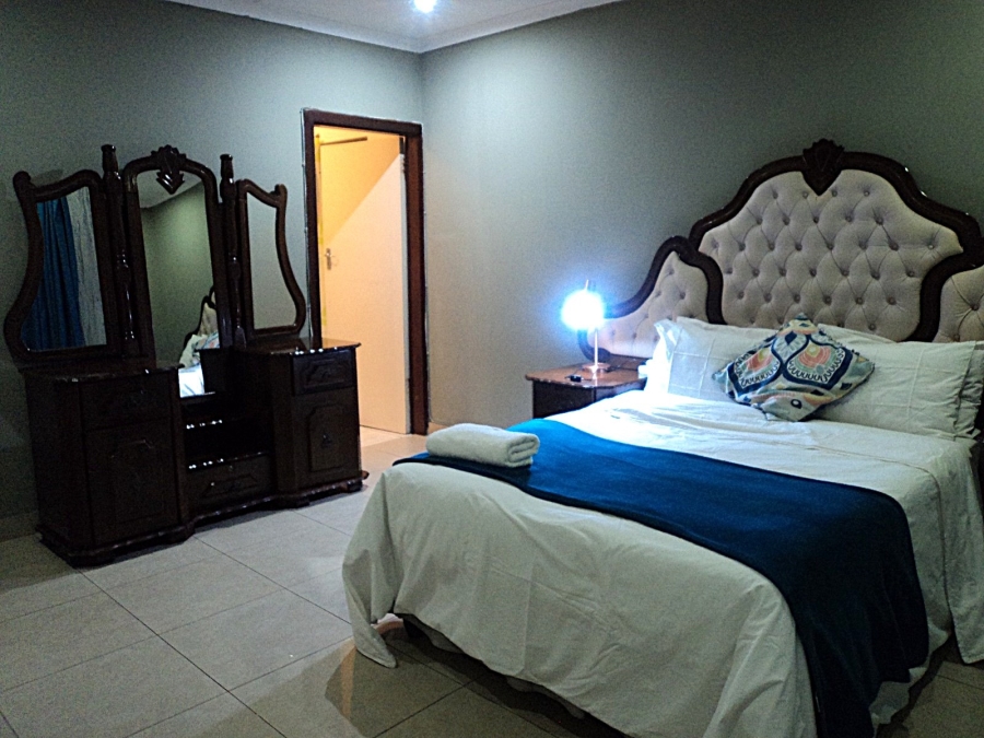 To Let 4 Bedroom Property for Rent in Bluff KwaZulu-Natal