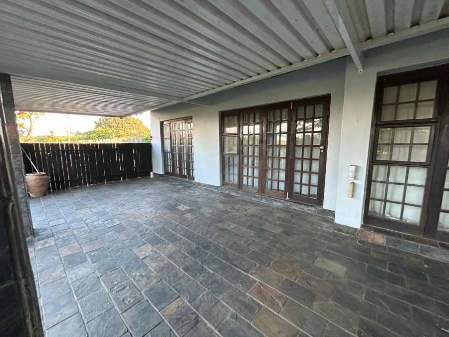 2 Bedroom Property for Sale in Palm Beach KwaZulu-Natal