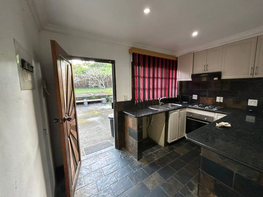 2 Bedroom Property for Sale in Palm Beach KwaZulu-Natal