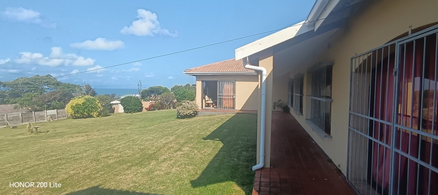 6 Bedroom Property for Sale in Uvongo KwaZulu-Natal