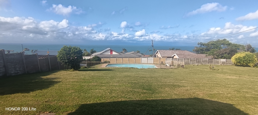 6 Bedroom Property for Sale in Uvongo KwaZulu-Natal