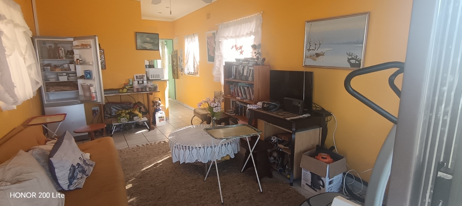 6 Bedroom Property for Sale in Uvongo KwaZulu-Natal
