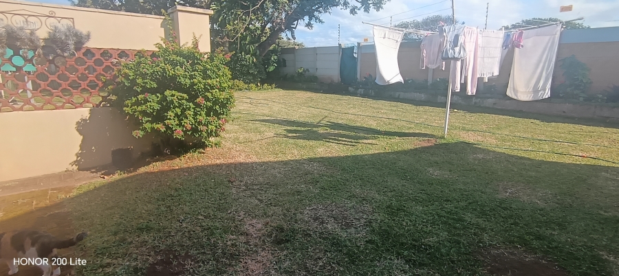 6 Bedroom Property for Sale in Uvongo KwaZulu-Natal