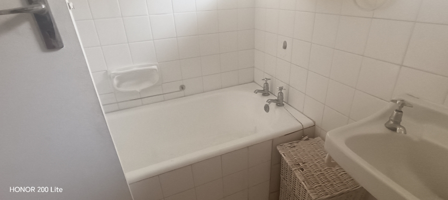 6 Bedroom Property for Sale in Uvongo KwaZulu-Natal