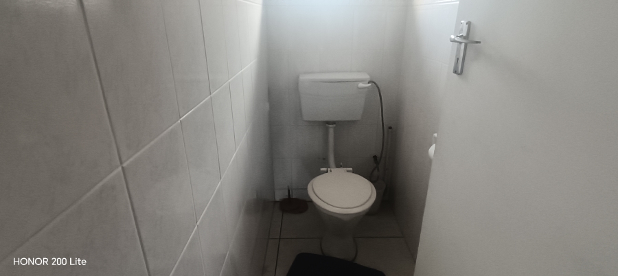 6 Bedroom Property for Sale in Uvongo KwaZulu-Natal