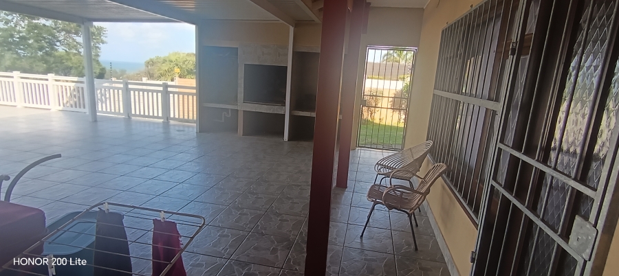 6 Bedroom Property for Sale in Uvongo KwaZulu-Natal