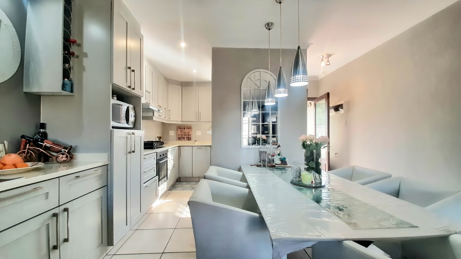 3 Bedroom Property for Sale in Wakenshaw Estate KwaZulu-Natal