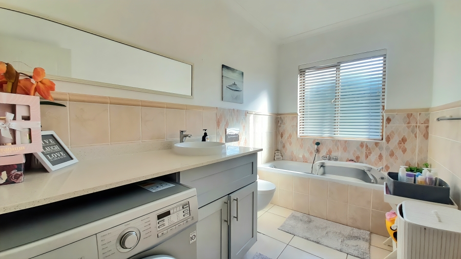 3 Bedroom Property for Sale in Wakenshaw Estate KwaZulu-Natal
