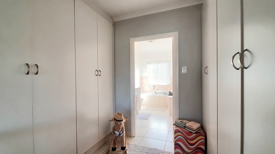 3 Bedroom Property for Sale in Wakenshaw Estate KwaZulu-Natal