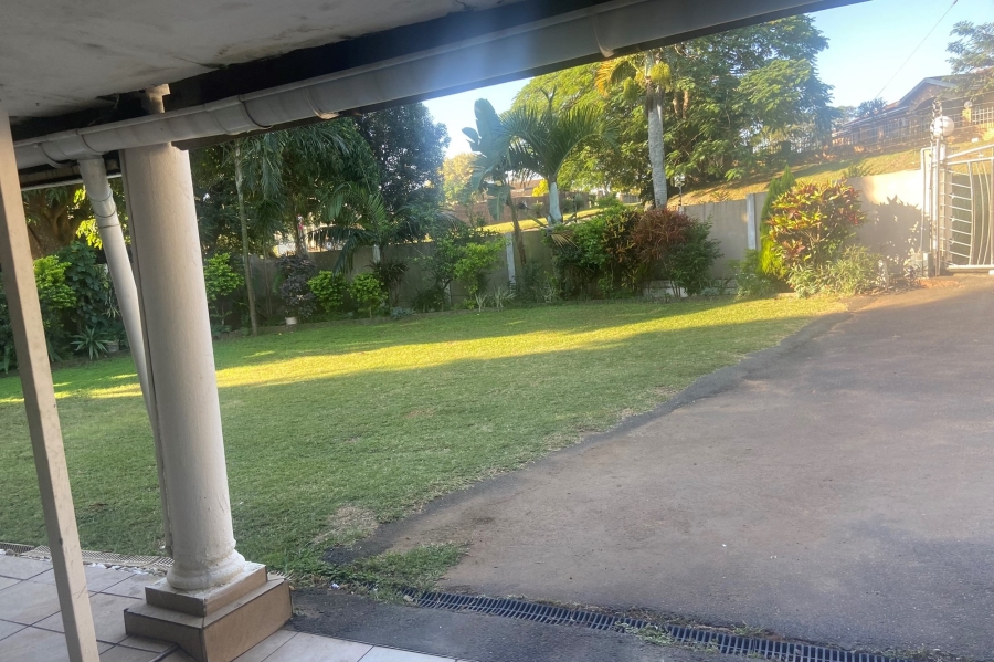 To Let 5 Bedroom Property for Rent in Athlone Park KwaZulu-Natal