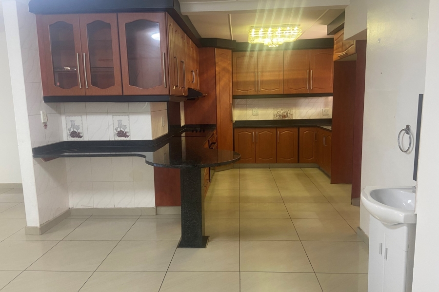 To Let 5 Bedroom Property for Rent in Athlone Park KwaZulu-Natal