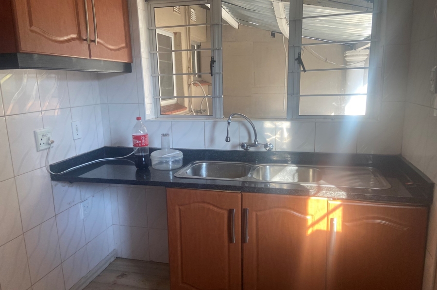 To Let 5 Bedroom Property for Rent in Athlone Park KwaZulu-Natal