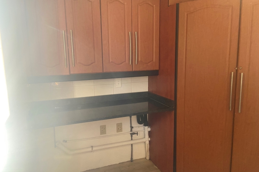 To Let 5 Bedroom Property for Rent in Athlone Park KwaZulu-Natal