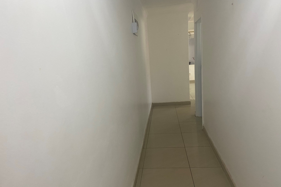 To Let 5 Bedroom Property for Rent in Athlone Park KwaZulu-Natal