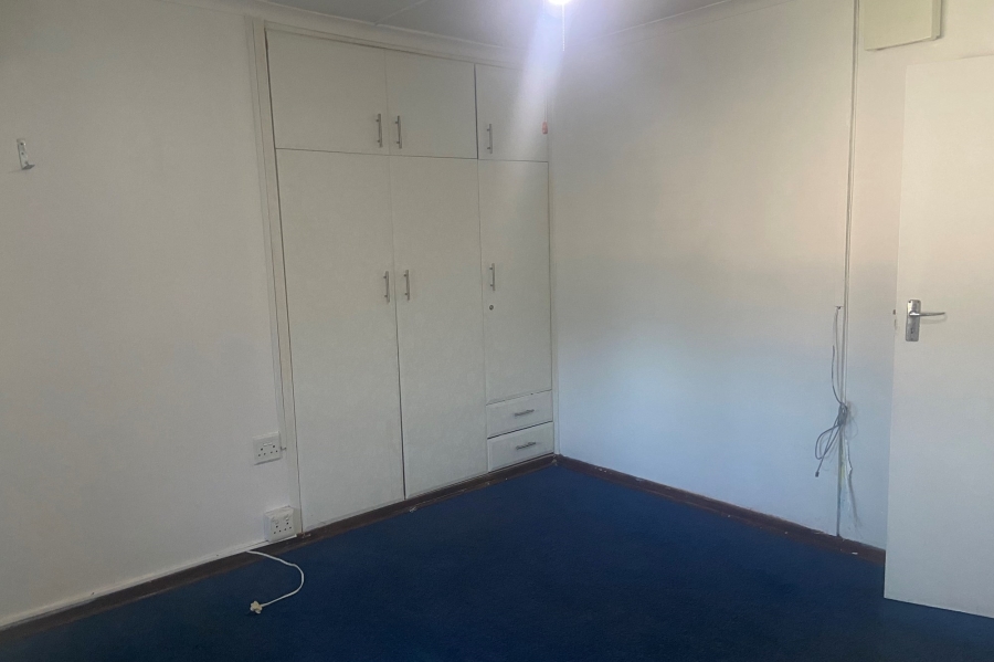 To Let 5 Bedroom Property for Rent in Athlone Park KwaZulu-Natal