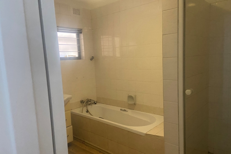 To Let 5 Bedroom Property for Rent in Athlone Park KwaZulu-Natal