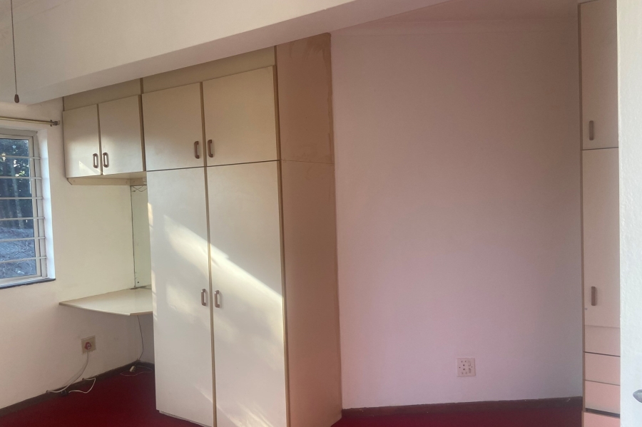 To Let 5 Bedroom Property for Rent in Athlone Park KwaZulu-Natal