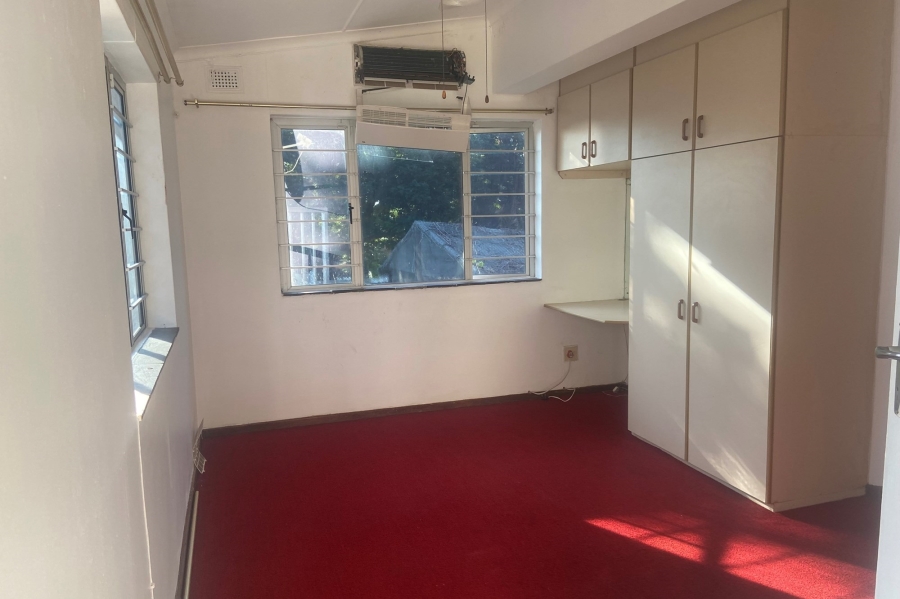 To Let 5 Bedroom Property for Rent in Athlone Park KwaZulu-Natal