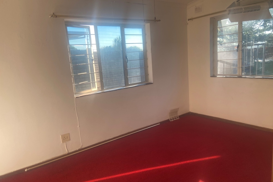 To Let 5 Bedroom Property for Rent in Athlone Park KwaZulu-Natal