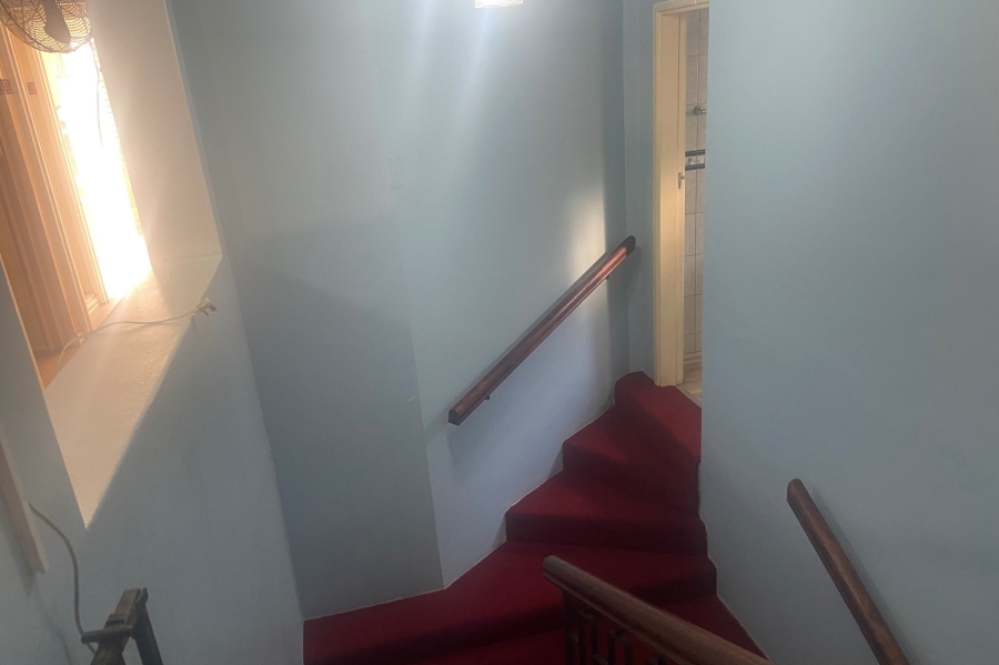To Let 5 Bedroom Property for Rent in Athlone Park KwaZulu-Natal