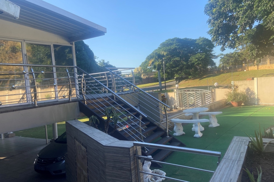 To Let 5 Bedroom Property for Rent in Athlone Park KwaZulu-Natal
