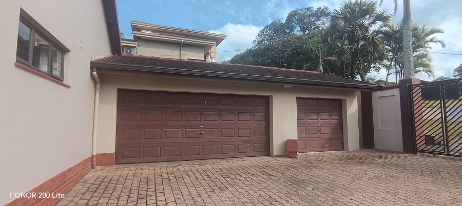6 Bedroom Property for Sale in Uvongo KwaZulu-Natal