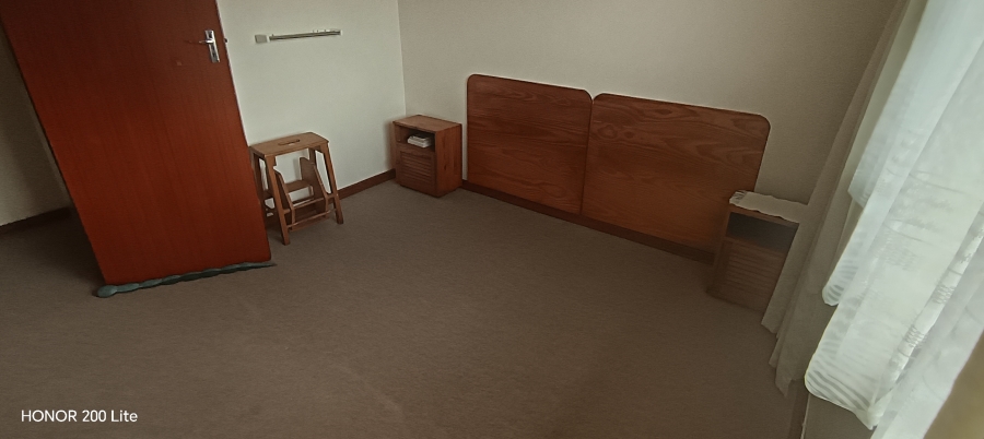 6 Bedroom Property for Sale in Uvongo KwaZulu-Natal