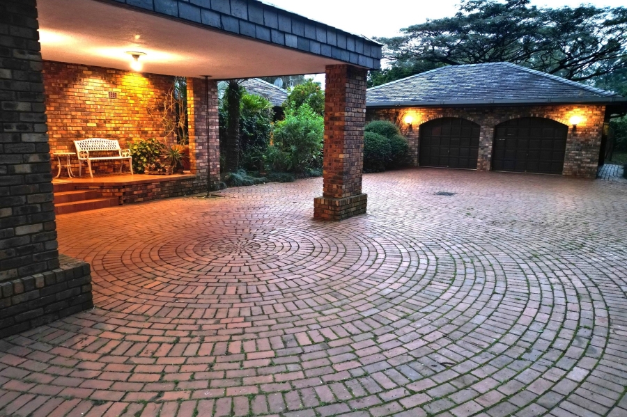 4 Bedroom Property for Sale in Winston Park KwaZulu-Natal