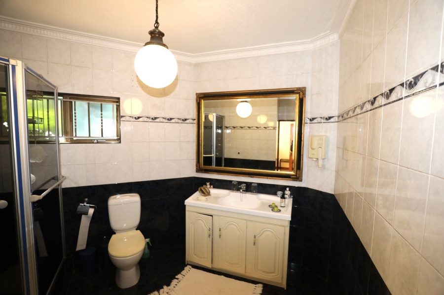 4 Bedroom Property for Sale in Winston Park KwaZulu-Natal