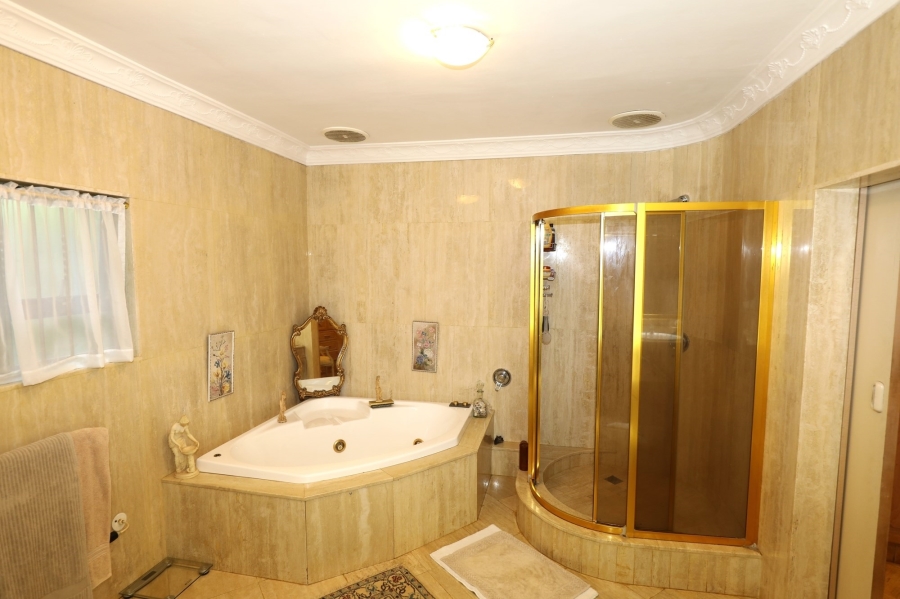 4 Bedroom Property for Sale in Winston Park KwaZulu-Natal