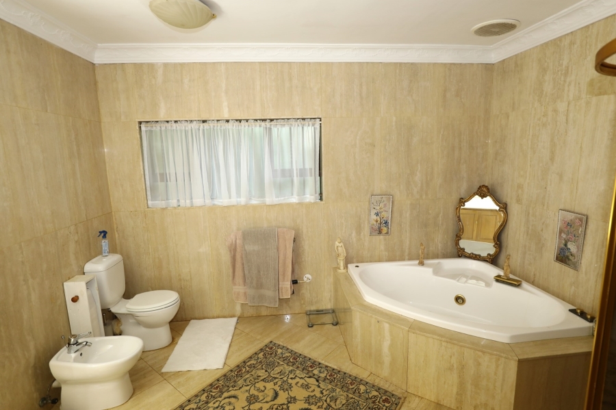 4 Bedroom Property for Sale in Winston Park KwaZulu-Natal