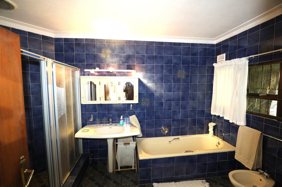 4 Bedroom Property for Sale in Winston Park KwaZulu-Natal