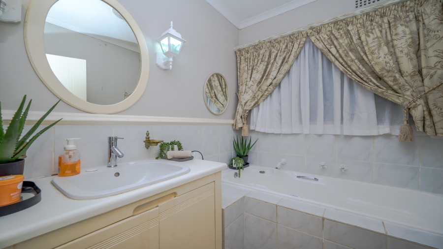 4 Bedroom Property for Sale in Zinkwazi Beach KwaZulu-Natal