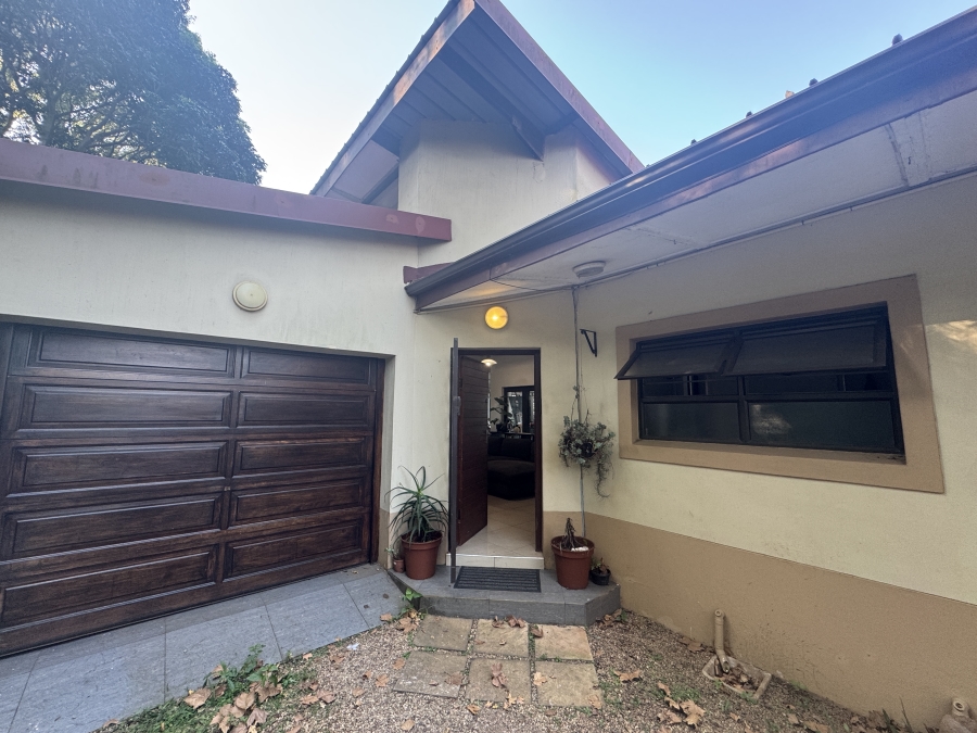 3 Bedroom Property for Sale in Kloof KwaZulu-Natal