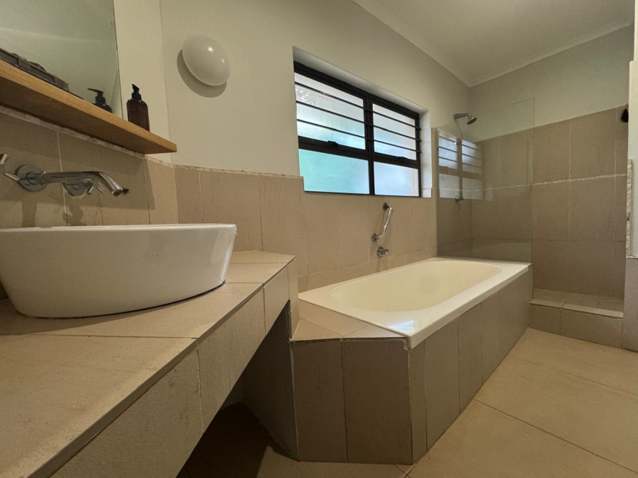 3 Bedroom Property for Sale in Kloof KwaZulu-Natal