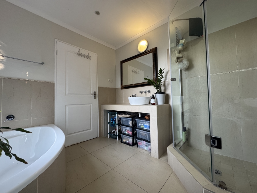 3 Bedroom Property for Sale in Kloof KwaZulu-Natal