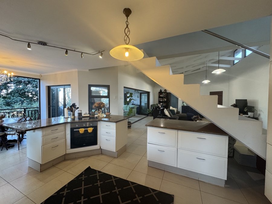 3 Bedroom Property for Sale in Kloof KwaZulu-Natal