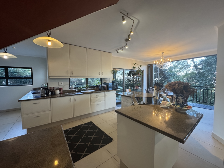 3 Bedroom Property for Sale in Kloof KwaZulu-Natal